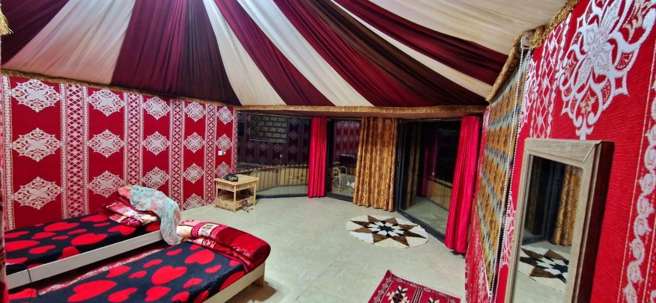 וואדי רם Bedouin Holidays Camp And Jeep Tours מראה חיצוני תמונה