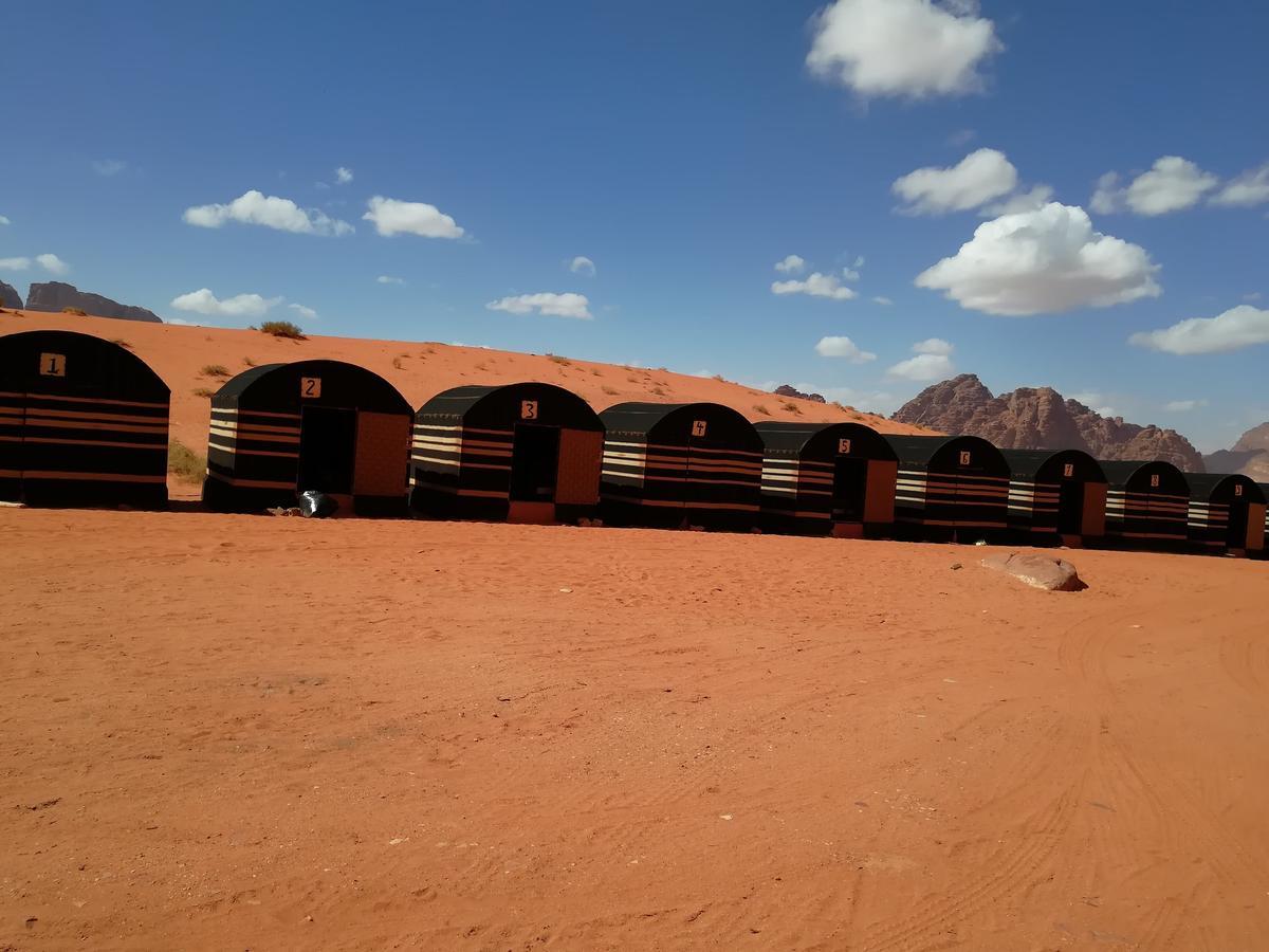 וואדי רם Bedouin Holidays Camp And Jeep Tours מראה חיצוני תמונה
