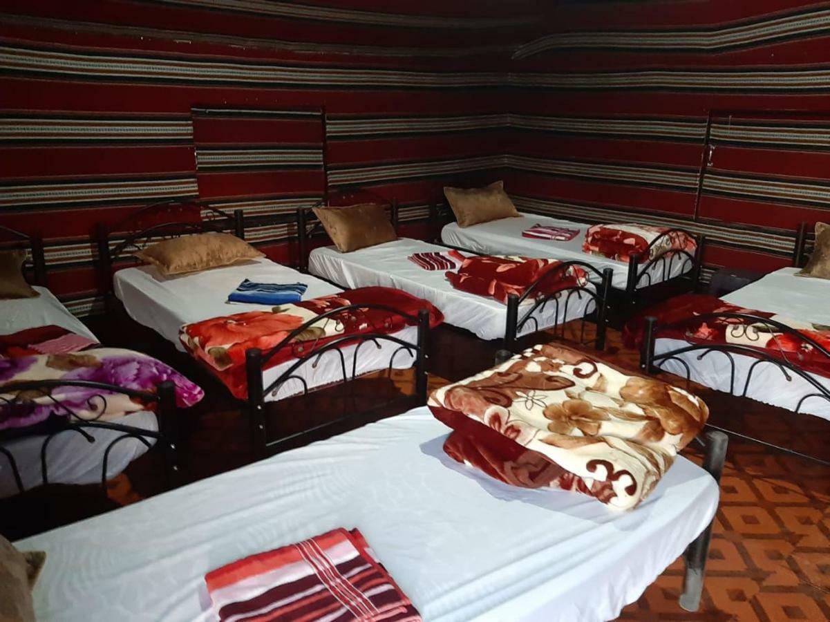 וואדי רם Bedouin Holidays Camp And Jeep Tours מראה חיצוני תמונה